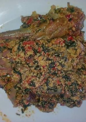 A picture of Egusi sauce.