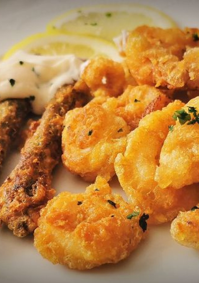 Una foto de Calamares  y Espárragos a la romana estilo Montserrat Fontanè