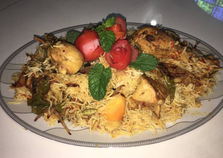 Simple Way to Make Super Quick Homemade Chicken Aloo Biryani?? #KokabandCookpad