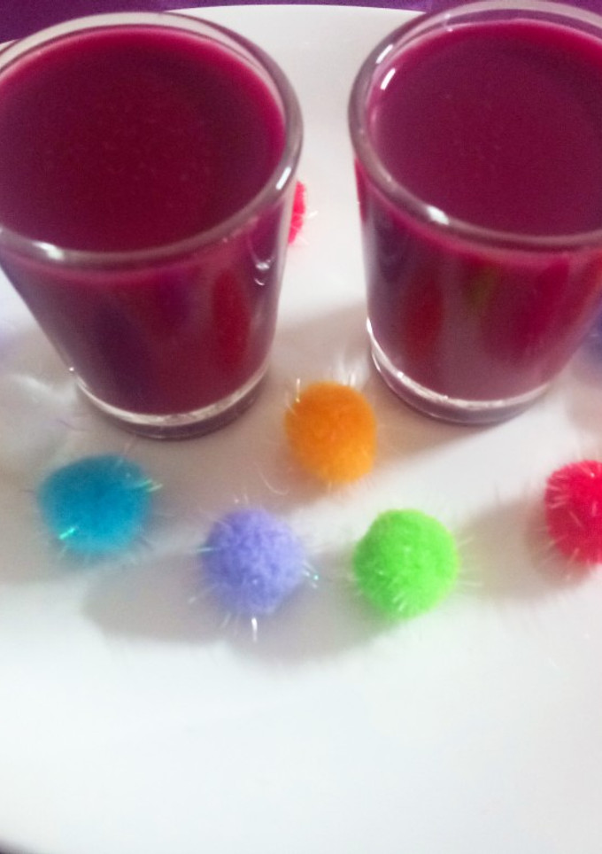பீட்ரூட் மில்க்‌ஷேக் (Beetroot milkshake recipe in tamil) செய்முறை முக்கிய புகைப்படம்
