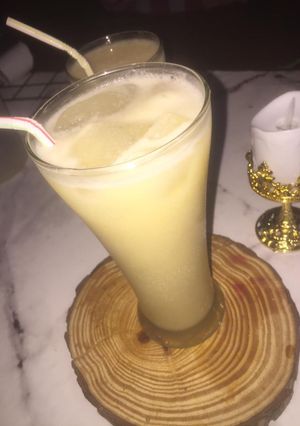 A picture of Healthy fruit juice.