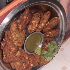 A picture of Daal vada.