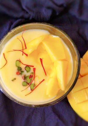 A picture of Mango lababadar shake.