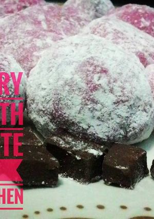 Foto resep Strawberry mochi with chocolate filling