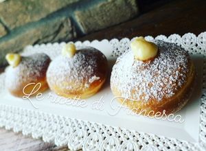 Foto di Bomboloni con crema pasticcera (in friggitrice ad aria)