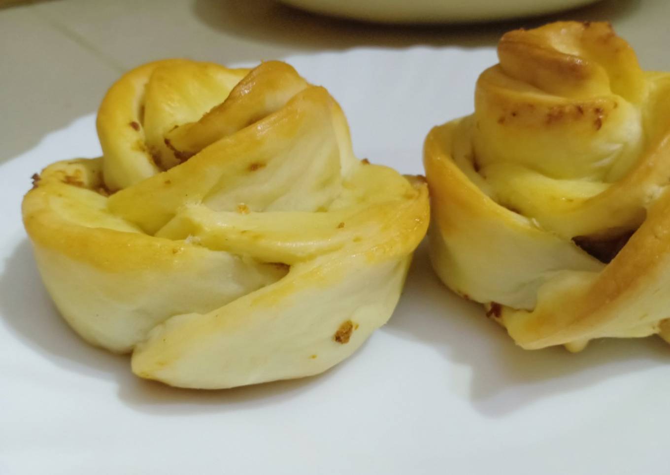 Chicken bread roses