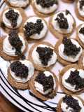Galette Kiều Mạch Kem Tươi & Trứng Cá Tầm (Caviar) Muối