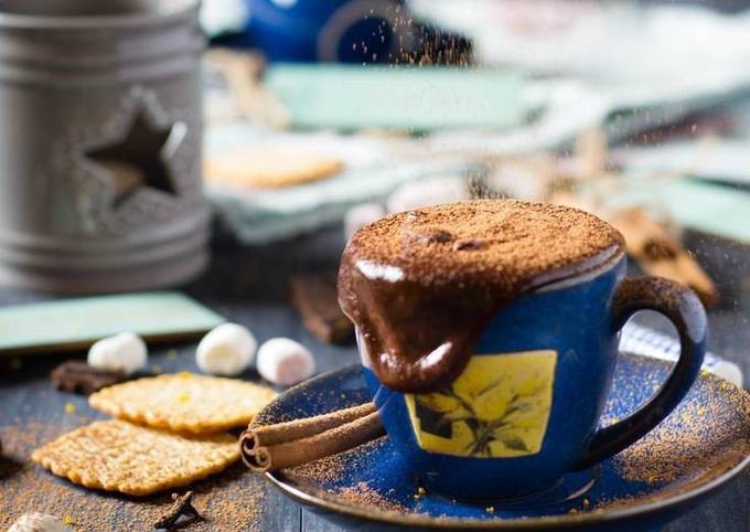 Hot chocolate with cinnamon and orange