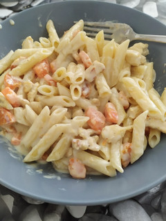 Una foto de Macarrones con nata y pollo hechos con robot Moulinex 12en1