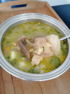 Una foto de Sopa de Pata de res