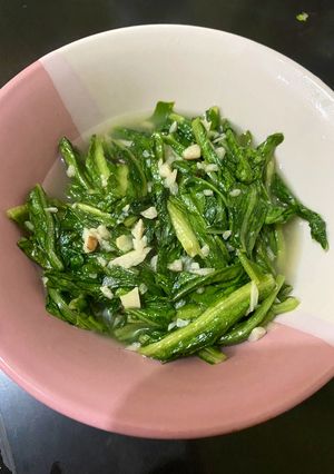 Foto resep Cah Siomak (Selada Wangi) Bawang Putih