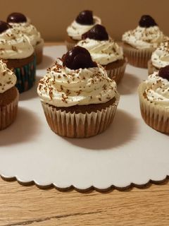 Feketeerdő muffin recept fotója