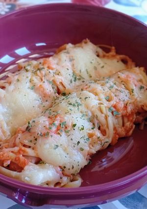 Una foto de Spaghetti con Salchichas