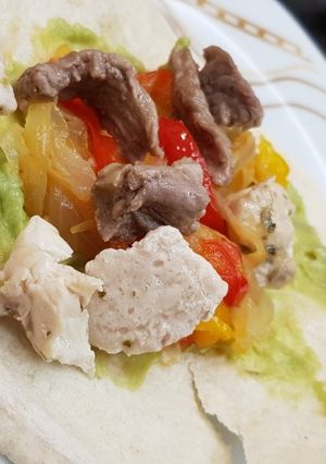 Una foto de Fajitas muy ricas para comer con amigos