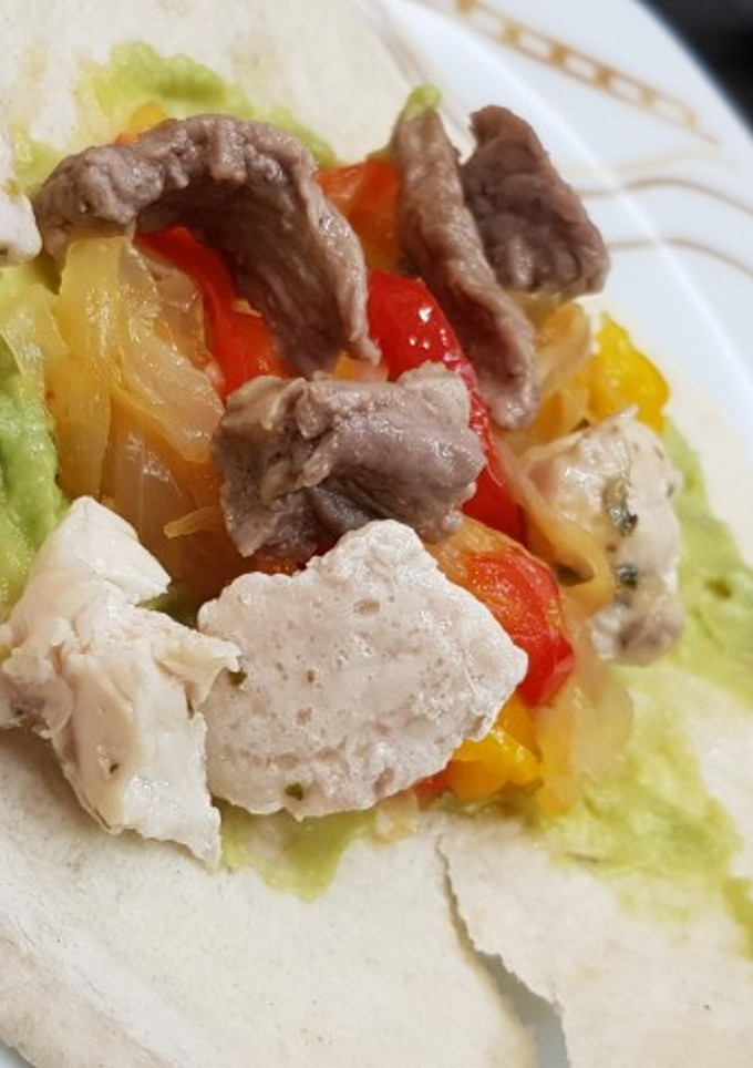 Una foto de Fajitas muy ricas para comer con amigos