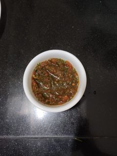 સેકેલ ટામેટા ની ચટણી(roasted tomato chutney recipe in Gujarati) રેસીપી મુખ્ય ફોટો