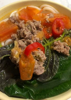 Hình của món Bún thịt bò tự chế bằng nồi cơm điện.