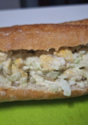 Una foto de Bocadillo pollo