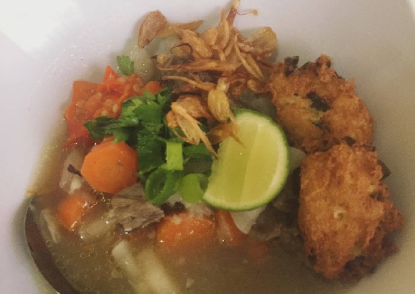Soto Bandung Daging Iga dan Lobak