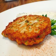 A picture of Scallop cakes.