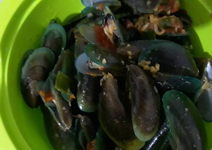 Kerang hijau pedas manis