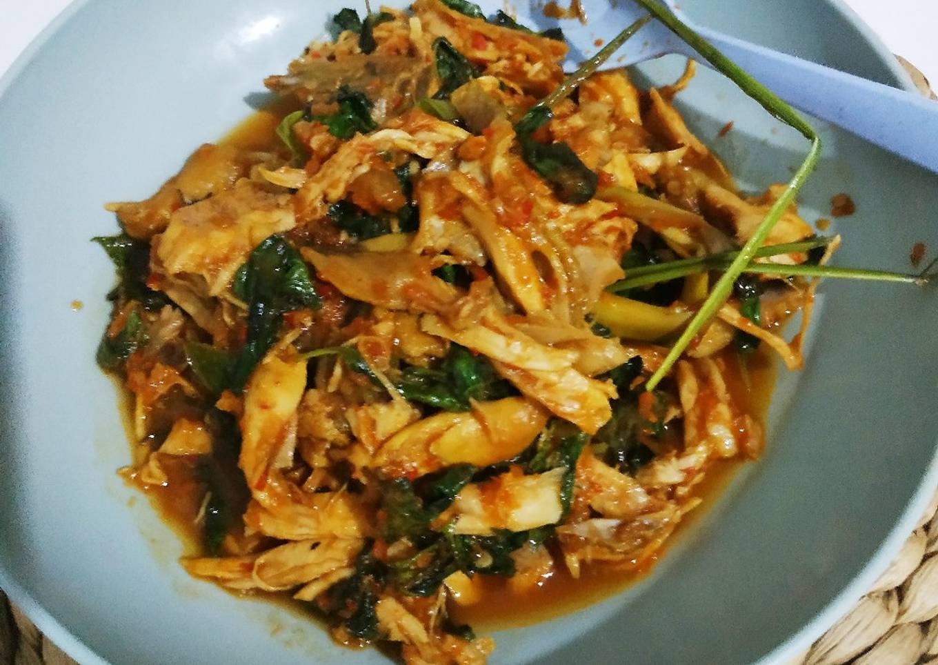 Ayam suwir kemangi