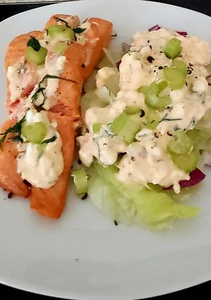A picture of My Salmon & Cottage Cheese & Chives Salad.