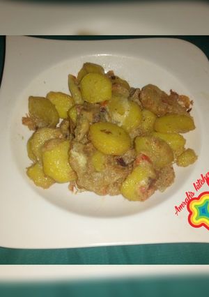 A picture of Breakfast idea dankali da kwai🤗.
