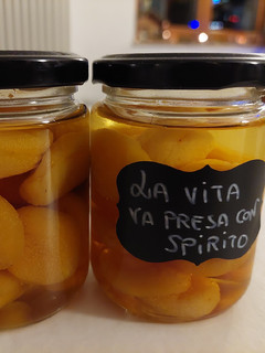 Foto di Albicocche sotto spirito