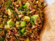 Una foto de salsa para salpicon