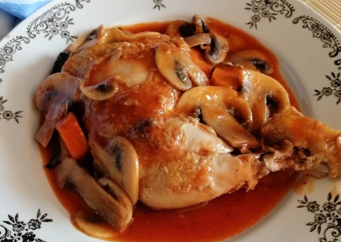 Pollo con champiñones