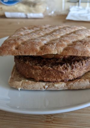 A picture of Vegetarian burger.