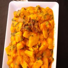 A picture of Yam pottage with spinach.