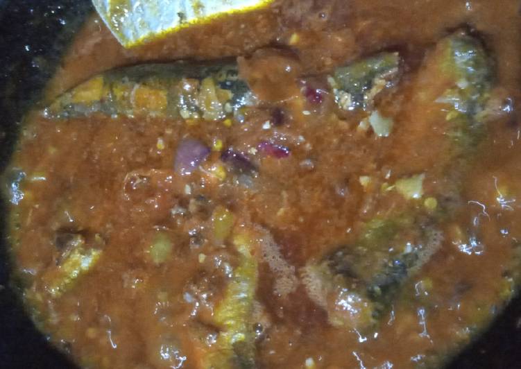 Bahan-bahan Ikan sarden asam pedas😋 Sederhana dan Mudah Dibuat