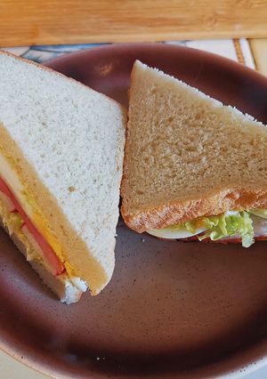 Une photo de Sandwich Jambon Grillé - Œufs
