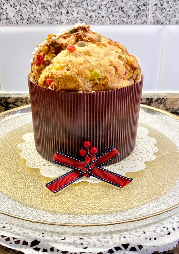 Una foto de Panettone rápido con levadura para pasteles