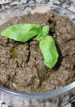 Una foto de Tapenade de aceitunas negras