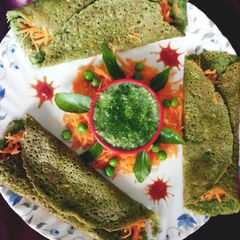 A picture of Green stuffed chilla.