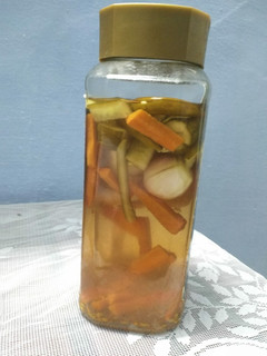 A picture of Vinegar vegetables pickle.