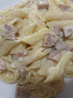 Foto resep Fettucine penne with alfredo sauce simple