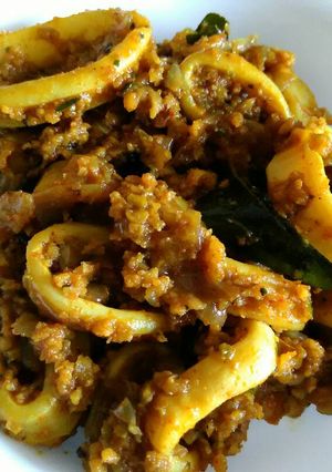 A picture of Squid thoran (Calamari).