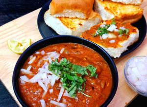 A picture of Street Style Pav Bhaji.