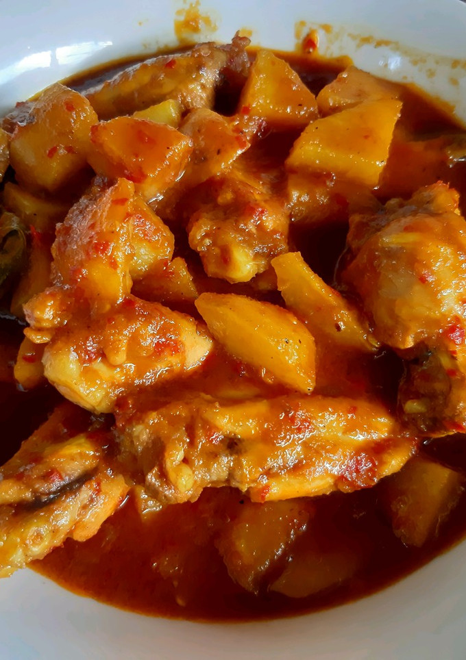 Foto resep Semur ayam kentang
