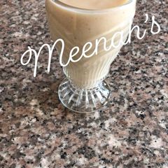 A picture of Banana smoothie.