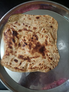 கோதுமை ரொட்டி(wheat roti recipe in tamil) செய்முறை முக்கிய புகைப்படம்