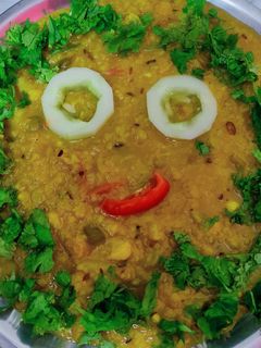 मसाला खिचड़ी(masala khichdi recipe in Hindi) रेसिपी मुख्य फोटो