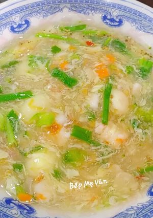 Hình của món Súp tôm,mực,thịt băm và rau củ.
