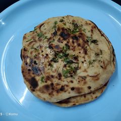 A picture of Chur chur naan.