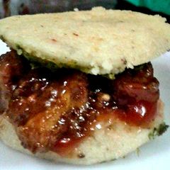 A picture of Cheese Chilli Idli burger.