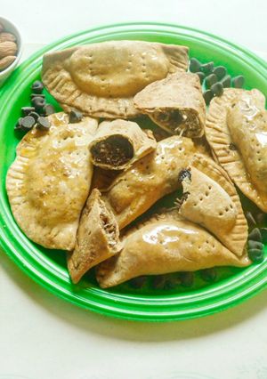A picture of GUJIYA-Sweet samosa.